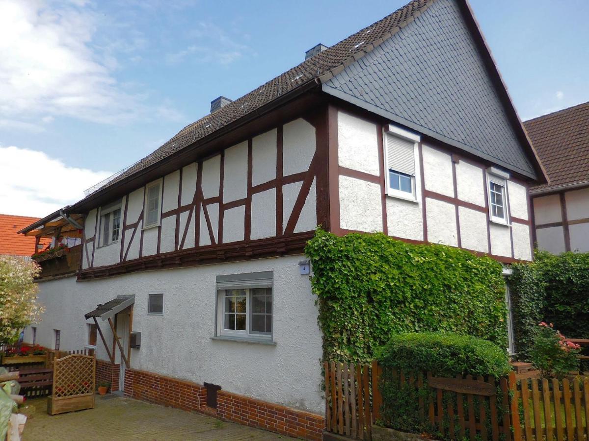 Small Apartment In Hesse With Terrace And Garden Frielendorf Eksteriør bilde