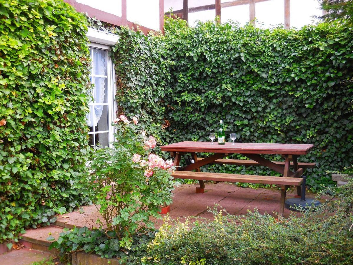 Small Apartment In Hesse With Terrace And Garden Frielendorf Eksteriør bilde